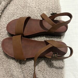 Never worn, American Eagle platform sandal